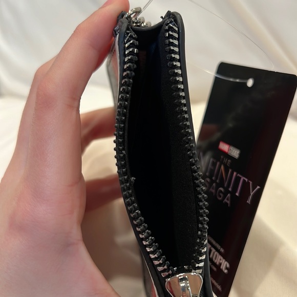 Her Universe X Marvel Guardians Of The Galaxy Cassette Tape Coin Purse NWT - Picture 5 of 8